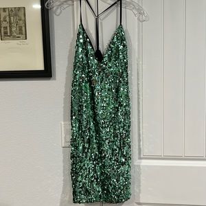 Lulu’s green sequin dress